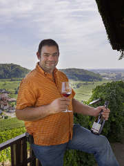Michael Kunzelmann, Vorstandsvorsitzender der Winzergenossenschaft Achkarren im Kaiserstuhl eG, bei der Weinprobe.