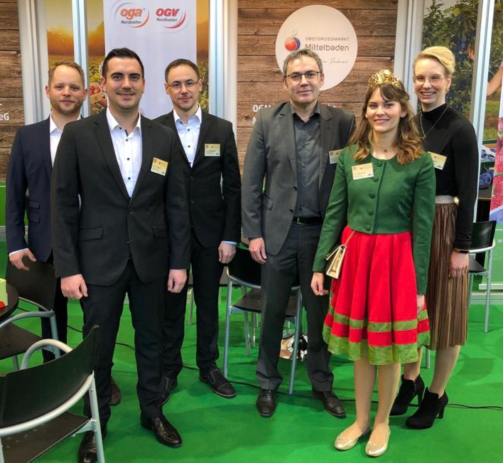 Die deutsche Erdbeerkönigin am badischen Obst-Stand auf der Fruit Logistica 2020