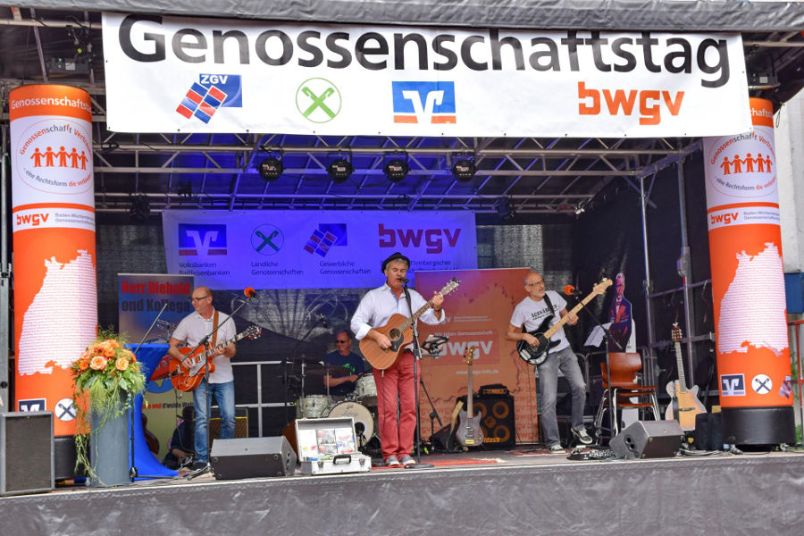 Genossenschaftstag 2018 in Aalen - Musikband spielt auf der Bühne