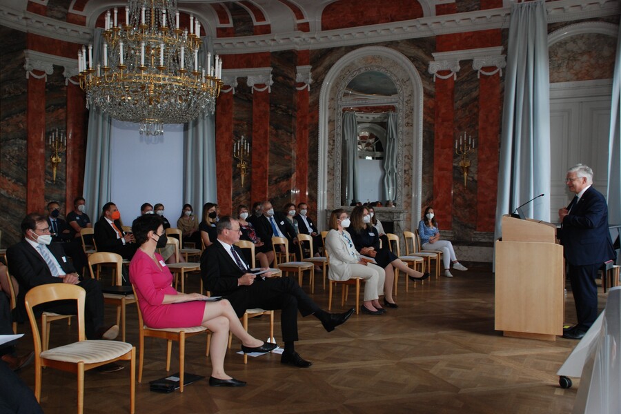 Rektor Prof. Dabbert hält Rede anlässlich der Verleihung des Geno-Wissenschaftspreises an der Uni Hohenheim