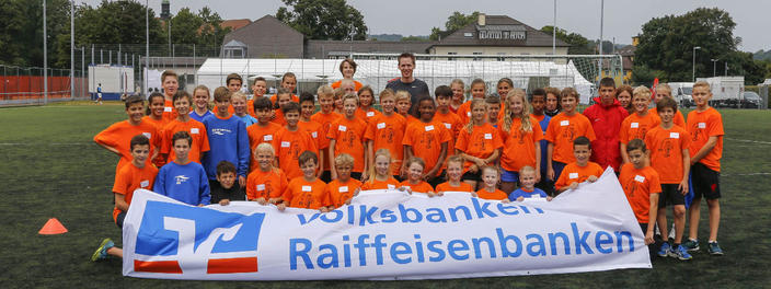 VR-Talentiade: Junge Sportler trainieren mit dem Olympia-Zweiten Frank Busemann