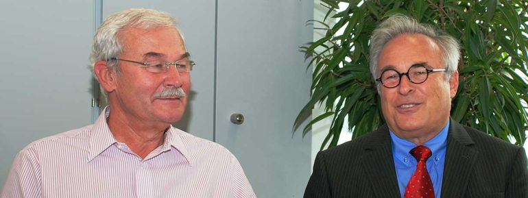 Vorstandsmitglied H.-Peter Kelm (rechts) und Aufsichtsratsvorsitzender Lutz Feufel von der Beratergenossenschaft eG.