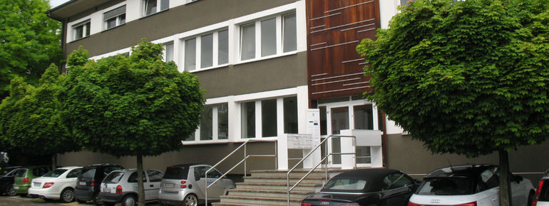 Der Sitz der Genossenschaft ist in Fellbach-Schmiden, dem Standort des Mitglieds FCS GmbH, welches der Finanzierungspezialist innerhalb der „Winwin“ ist. 