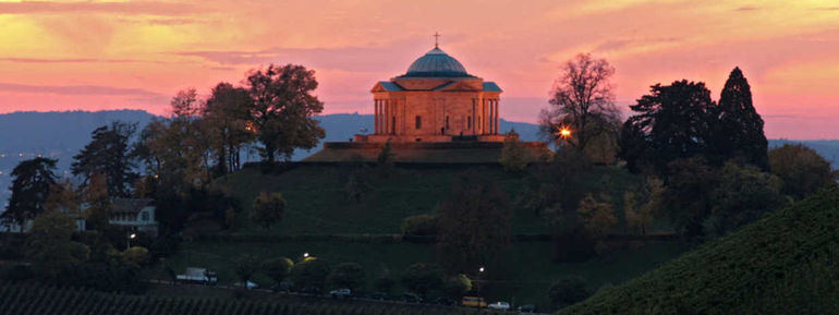 Die Grabkapelle auf dem Stuttgarter Württemberg wird von Einheimischen auch schwäbisches Taj Mahal genannt.