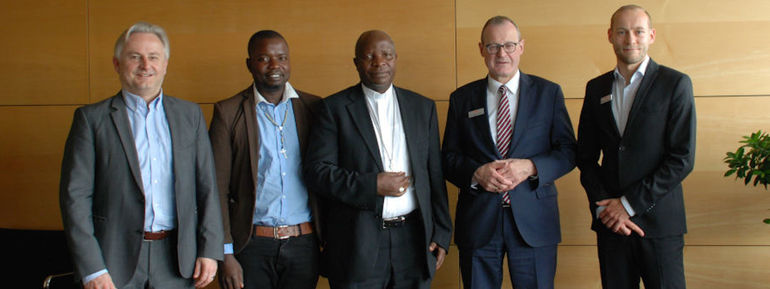  DGRV Uganda mit Stiftung GESTE