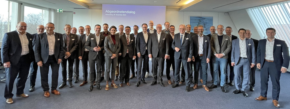 Abgeordnete im Dialog mit Volksbankvertretern und BWGV