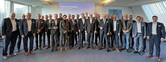 Abgeordnete im Dialog mit Volksbankvertretern und BWGV